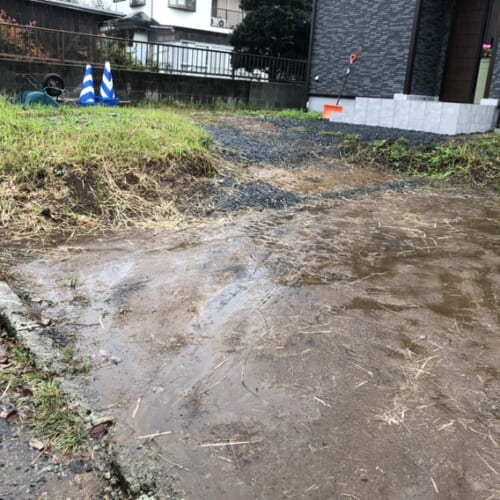 本日は雨の為に工事作業はお休みとなります。来週よりブロック部分の掘削作業へと進めて参ります。