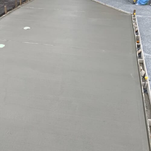 土間コンクリート打設です。