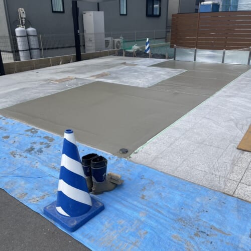 土間コンクリート打設です。