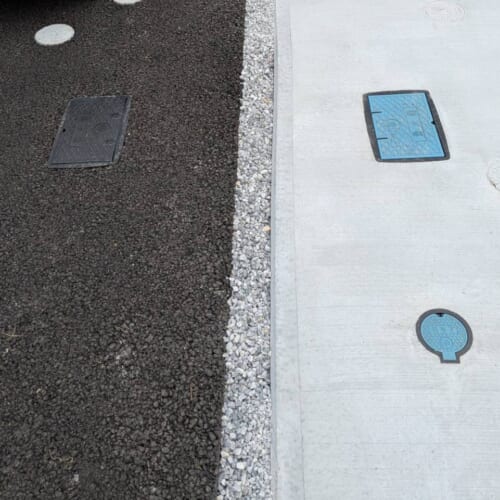 お隣境界部分の6号砕石敷きです。