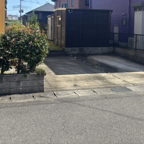 本日は工事着工前のご近隣へのご挨拶にお伺いさせて頂きました。お待たせ致しました駐車場増設工事着工となります。