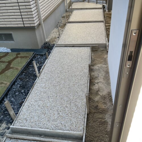 アプローチリンクストーン施工です。