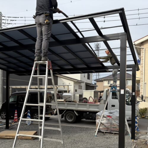 カーポート作業になります。