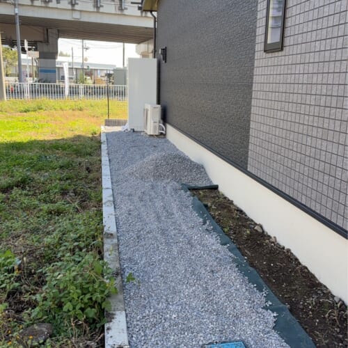 6号砕石入れ作業です