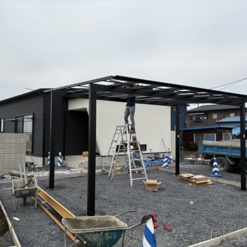 カーポート組立です。