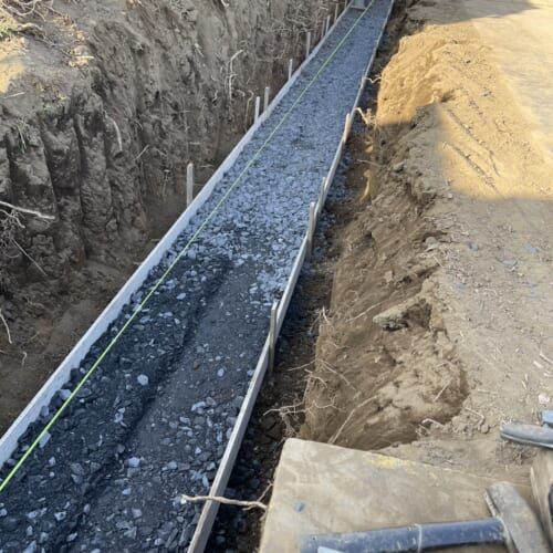 砕石転圧です。