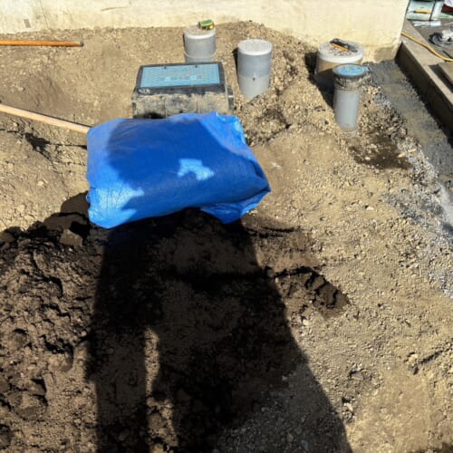 量水器、汚水枡、止水栓の調整となります。