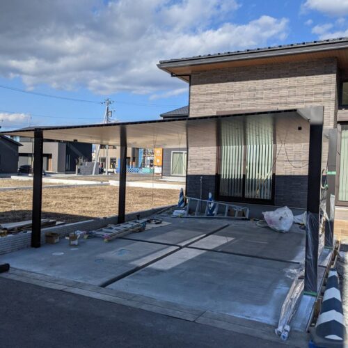 カーポート組立です。