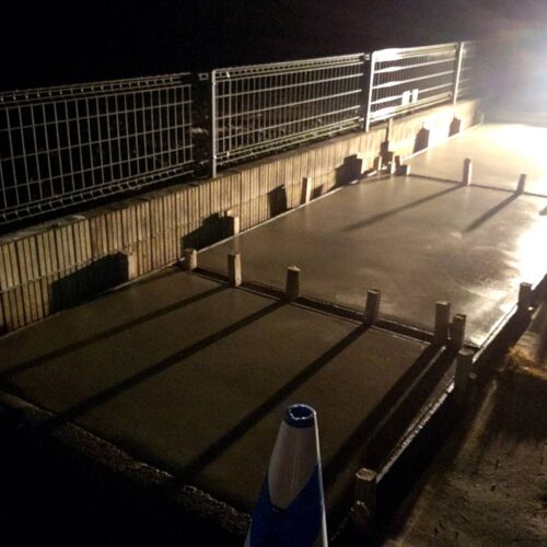 土間コンクリート打設です。