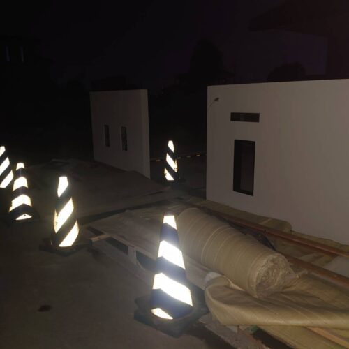 土間コンクリート養生です。