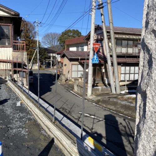 ブロック積みです。