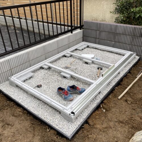 物置の設置です。