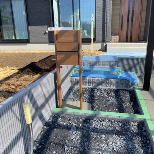 機能門柱設置です。