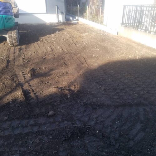 整地と土搬入です。