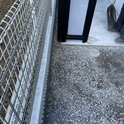 立水栓周り人工芝復旧です。