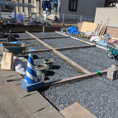 土間レンガ縁取りです。