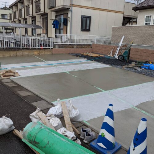 土間コンクリート打設です。