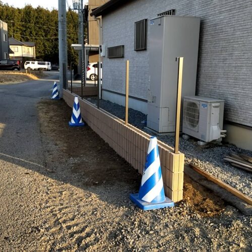 天端コンクリート埋戻しです。