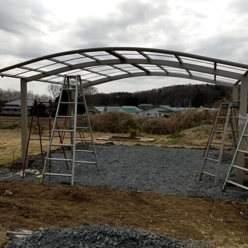 カーポート組み立てです。