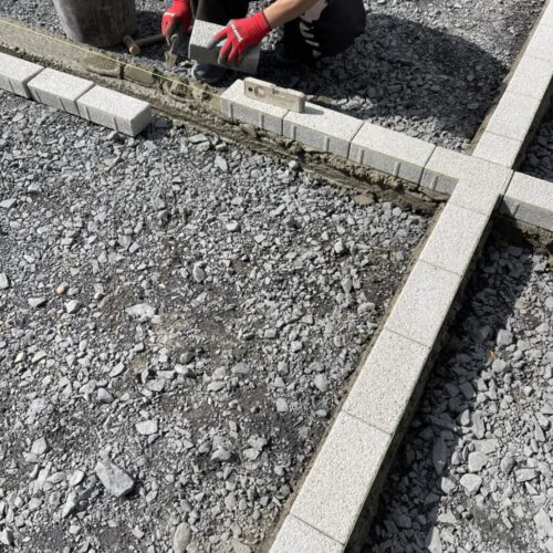 インターロッキング見切り施工状況です。