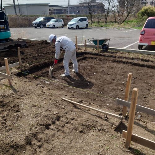 花壇部掘削です。