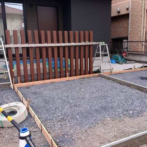 デザイナーズパーツの施工です。