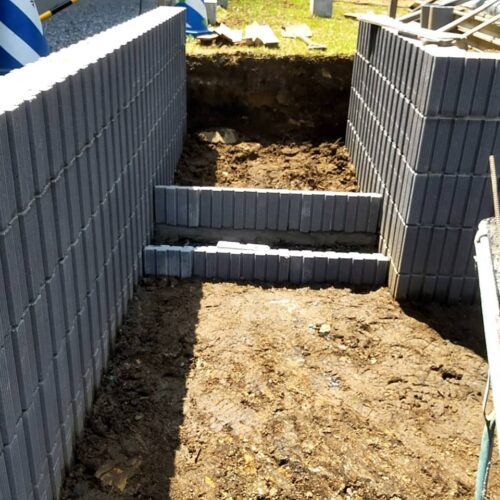 階段ブロック積みです。