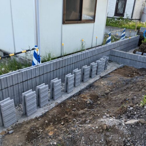 土留ブロック積みです。