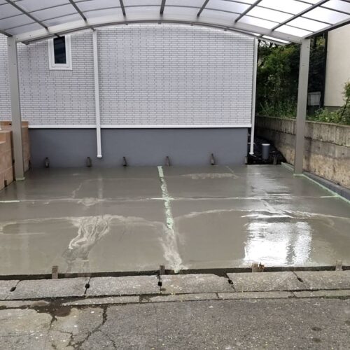 土間コンクリート打設です。