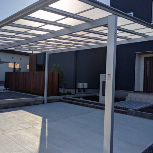 カーポート組立です。