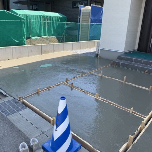 土間コンクリート打設です。