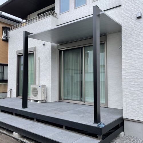 テラス設置です。
