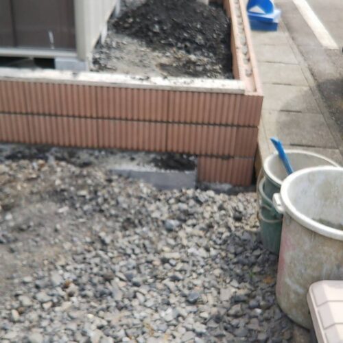 埋め戻し作業です。