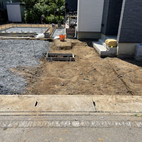 アプローチ下地掘削床付状況です。