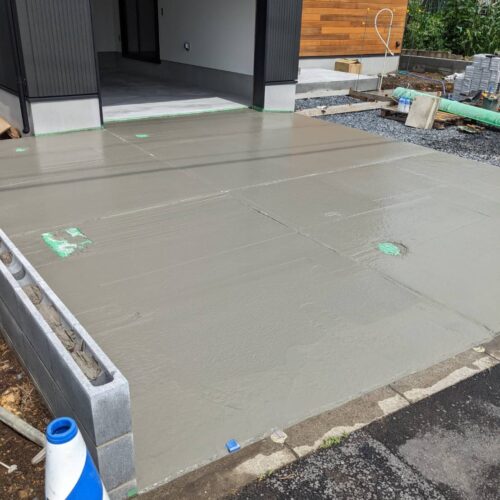 土間コンクリート打設です。