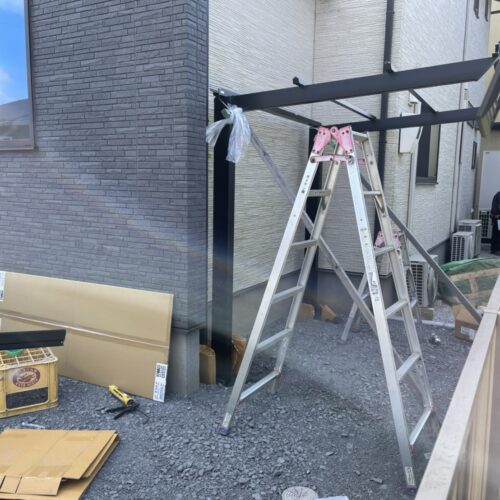 サイクルポート施工状況です。