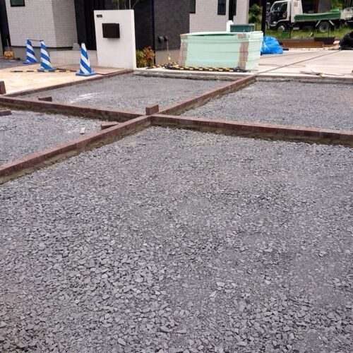 レンガメジの施工です。