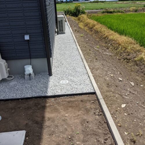 建物周り6号敷きです。