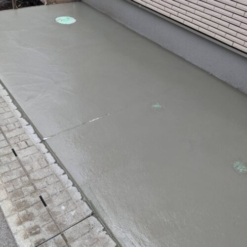 土間コンクリート打設です。