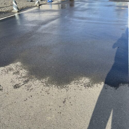 現場前面道路清掃です。