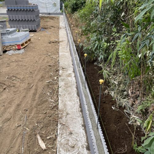 ブロック組積みです。