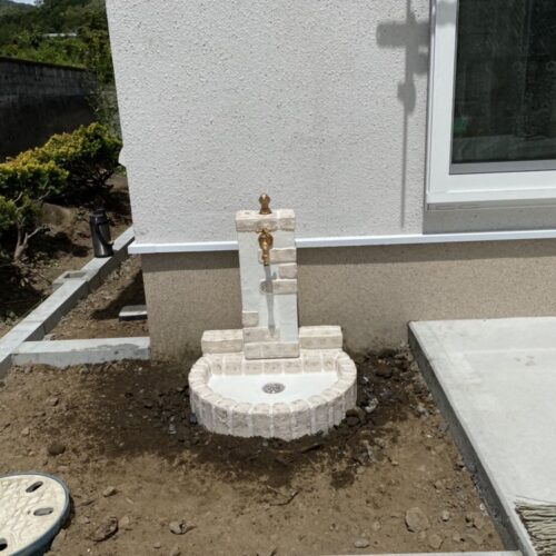 不凍水栓ユニットの設置作業となります。