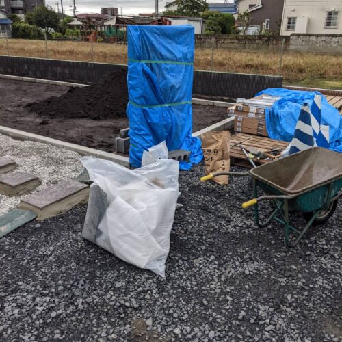 門柱施工です。