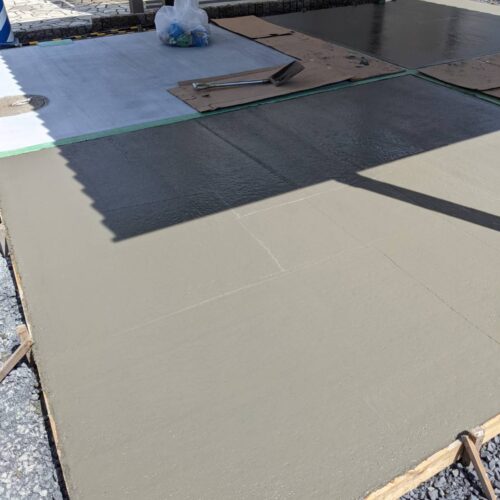 土間コンクリート打設です。