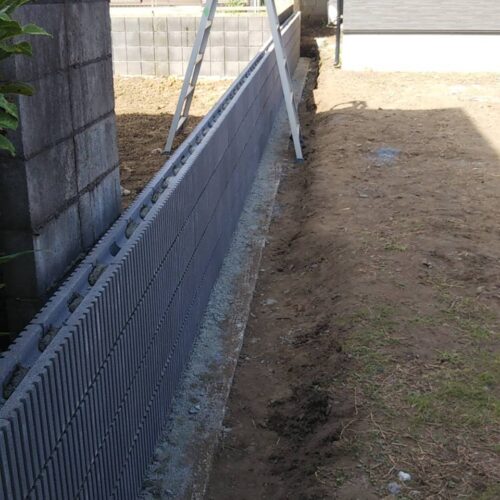 ブロック積み完了です。