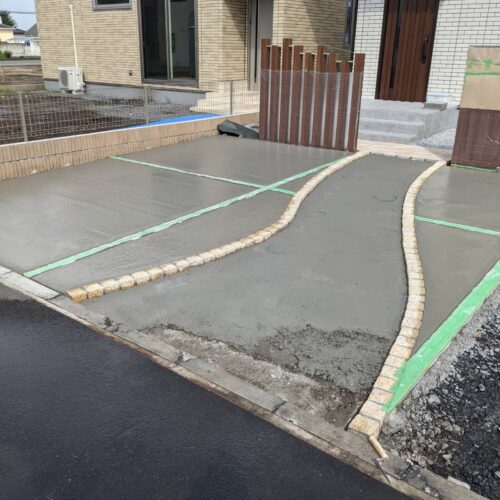 土間コンクリート打設です。