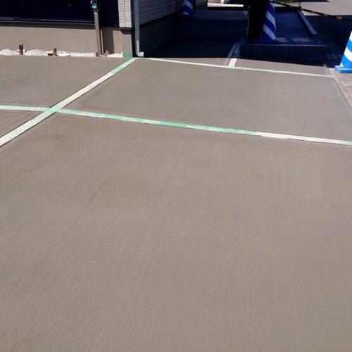 土間コン打設です。