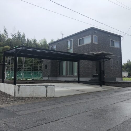 駐車場のコンクリートの養生も終わりまして工事完了となります。