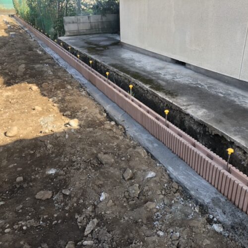 ブロック積み作業となります。