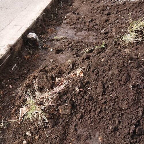 駐車場の掘削作業です。